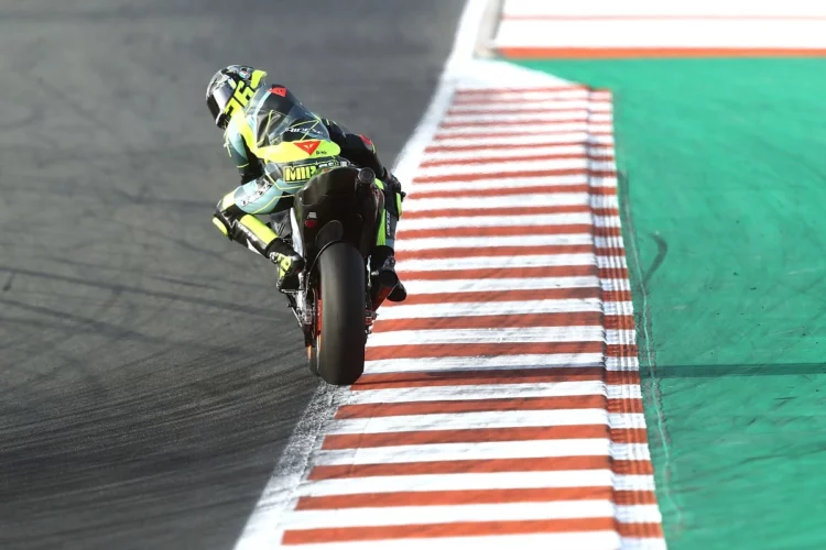 how-fast-could-a-motogp-bike-go-in-a-straight-line