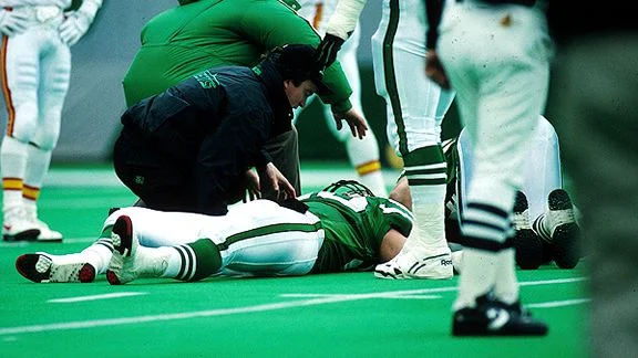 Dennis Byrd - Spinal Injury (1992)